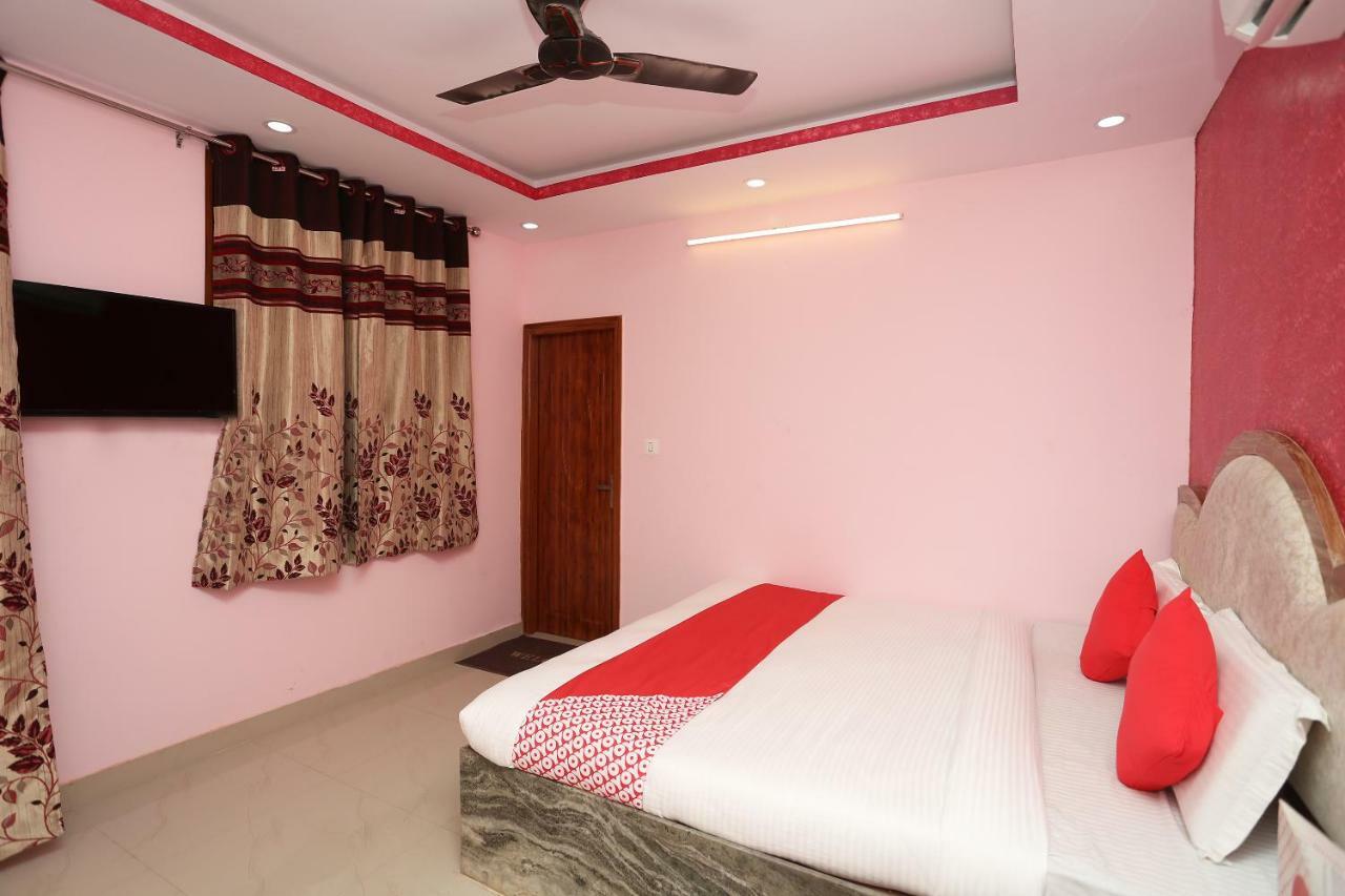Oyo 18597 Satyam Hotel Mirát Kültér fotó